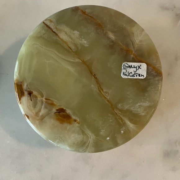 Green Onyx Decorative Trinket Box - Picture 6 of 11